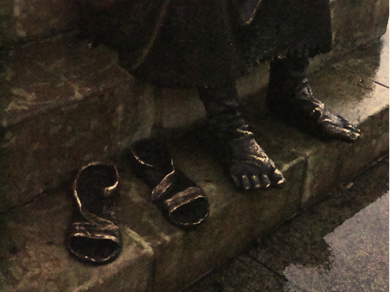 Camino de Santiago, figura pies de peregrino